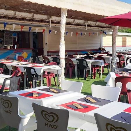 Camping Les Lacs De Courtes Hotel Estang Exterior photo